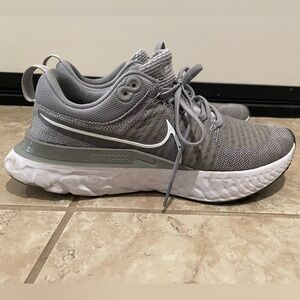 Nike React Infinity Run Flyknit Size 8.5
